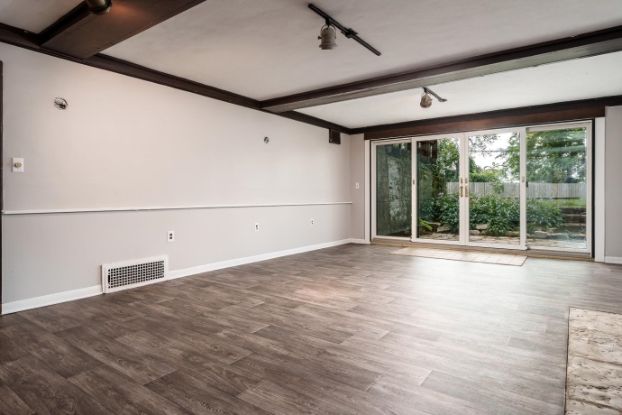 2014 Glenview, ROCKFORD, Illinois 61107, 5 Bedrooms Bedrooms, ,4 BathroomsBathrooms,House,For Sale,Glenview,202505745