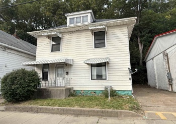 167 Sinsinawa, EAST DUBUQUE, Illinois 61025, 4 Bedrooms Bedrooms, ,1 BathroomBathrooms,House,For Sale,Sinsinawa,202503017