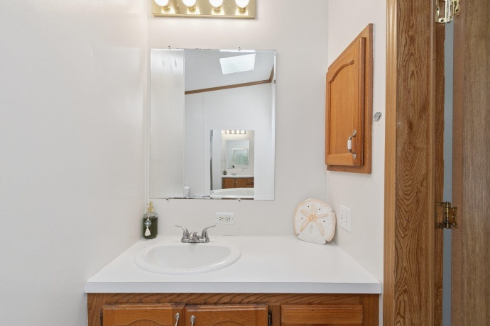 4004 Bluff, BELVIDERE, Illinois 61008, 3 Bedrooms Bedrooms, ,2 BathroomsBathrooms,House,For Sale,Bluff,202505752