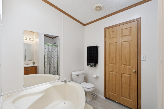 4004 Bluff, BELVIDERE, Illinois 61008, 3 Bedrooms Bedrooms, ,2 BathroomsBathrooms,House,For Sale,Bluff,202505752