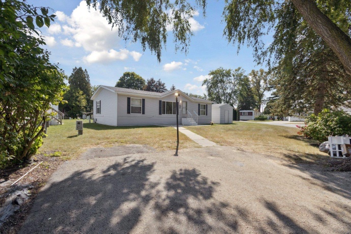 4004 Bluff, BELVIDERE, Illinois 61008, 3 Bedrooms Bedrooms, ,2 BathroomsBathrooms,House,For Sale,Bluff,202505752