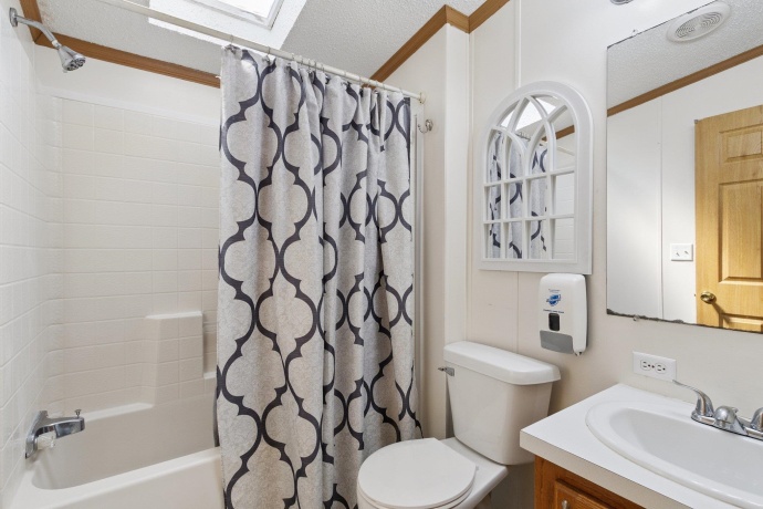 4004 Bluff, BELVIDERE, Illinois 61008, 3 Bedrooms Bedrooms, ,2 BathroomsBathrooms,House,For Sale,Bluff,202505752