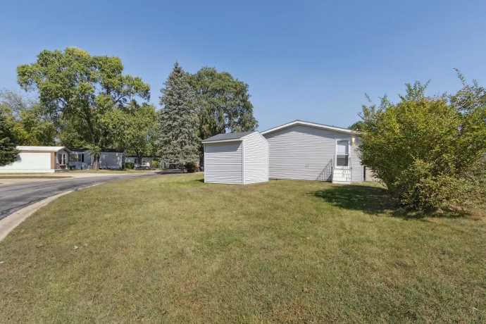4004 Bluff, BELVIDERE, Illinois 61008, 3 Bedrooms Bedrooms, ,2 BathroomsBathrooms,House,For Sale,Bluff,202505752