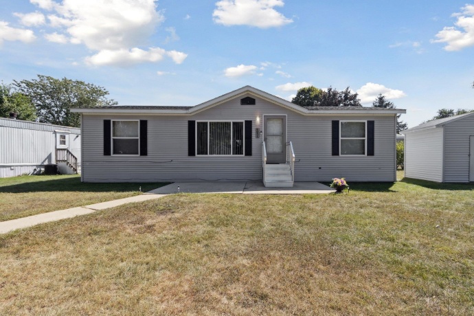 4004 Bluff, BELVIDERE, Illinois 61008, 3 Bedrooms Bedrooms, ,2 BathroomsBathrooms,House,For Sale,Bluff,202505752