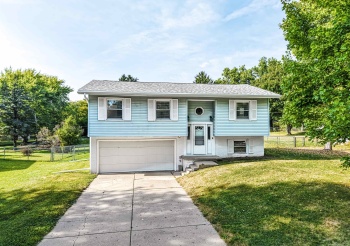 2124 Middlebury, FREEPORT, Illinois 61032, 3 Bedrooms Bedrooms, ,1 BathroomBathrooms,House,For Sale,Middlebury,202505796