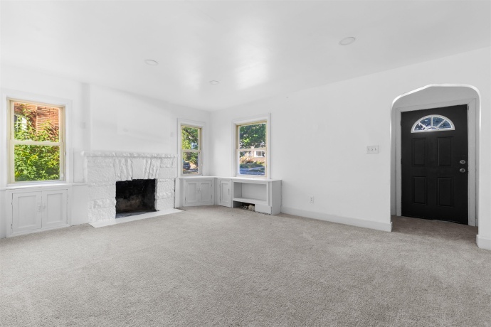 413 Hollister, ROCKFORD, Illinois 61108, 4 Bedrooms Bedrooms, ,1 BathroomBathrooms,House,For Sale,Hollister,202505801