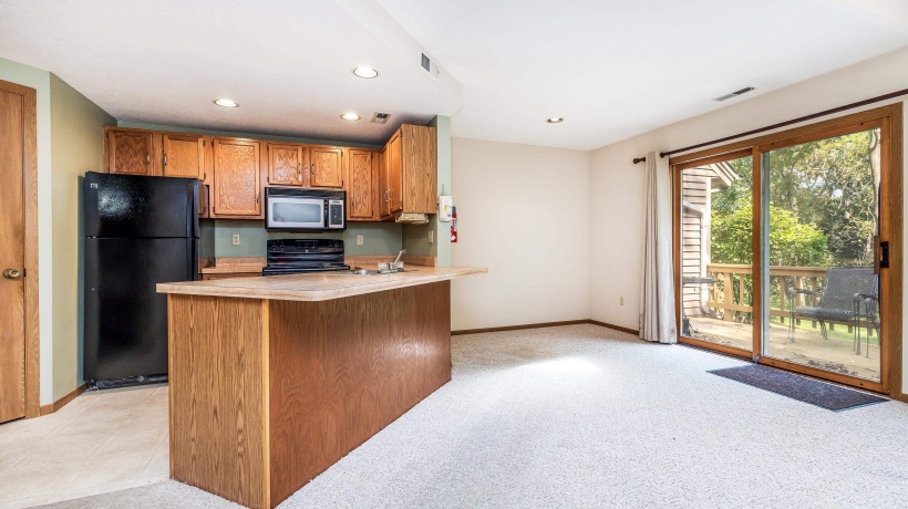 127 Walnut Hill, GALENA, Illinois 61036, 1 Bedroom Bedrooms, ,2 BathroomsBathrooms,Condominium,For Sale,Walnut Hill,202505805