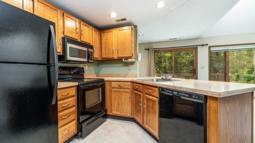 127 Walnut Hill, GALENA, Illinois 61036, 1 Bedroom Bedrooms, ,2 BathroomsBathrooms,Condominium,For Sale,Walnut Hill,202505805