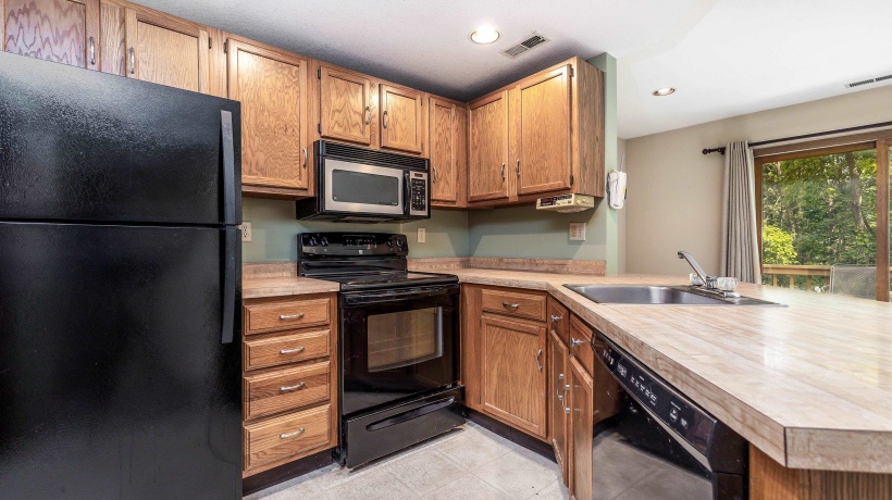 127 Walnut Hill, GALENA, Illinois 61036, 1 Bedroom Bedrooms, ,2 BathroomsBathrooms,Condominium,For Sale,Walnut Hill,202505805