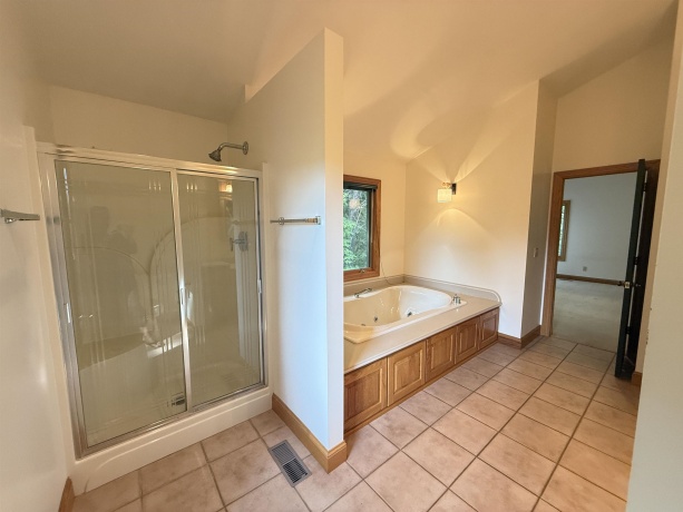 125 Cogan, GALENA, Illinois 61036, 4 Bedrooms Bedrooms, ,3 BathroomsBathrooms,House,For Sale,Cogan,202505807