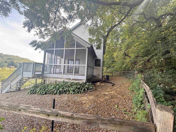 125 Cogan, GALENA, Illinois 61036, 4 Bedrooms Bedrooms, ,3 BathroomsBathrooms,House,For Sale,Cogan,202505807