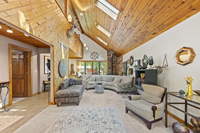 9649 Beaver Valley, BELVIDERE, Illinois 61008, 5 Bedrooms Bedrooms, ,4 BathroomsBathrooms,House,For Sale,Beaver Valley,202505810