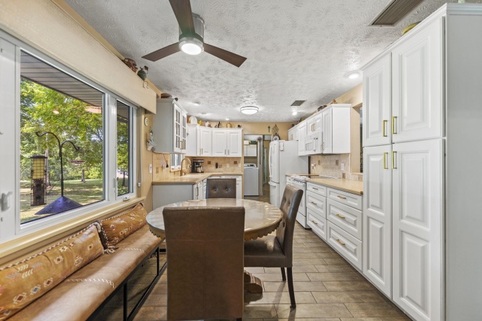 9649 Beaver Valley, BELVIDERE, Illinois 61008, 5 Bedrooms Bedrooms, ,4 BathroomsBathrooms,House,For Sale,Beaver Valley,202505810