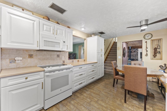 9649 Beaver Valley, BELVIDERE, Illinois 61008, 5 Bedrooms Bedrooms, ,4 BathroomsBathrooms,House,For Sale,Beaver Valley,202505810