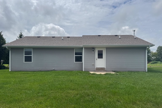827 Fuller, BELVIDERE, Illinois 61008, 3 Bedrooms Bedrooms, ,2 BathroomsBathrooms,House,For Sale,Fuller,202505833