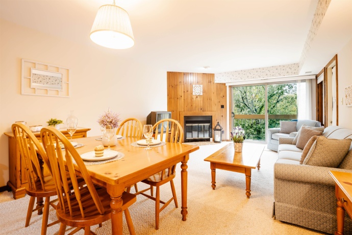 B10 Long Bay Point, GALENA, Illinois 61036, 1 Bedroom Bedrooms, ,1 BathroomBathrooms,Condominium,For Sale,Long Bay Point,202505458