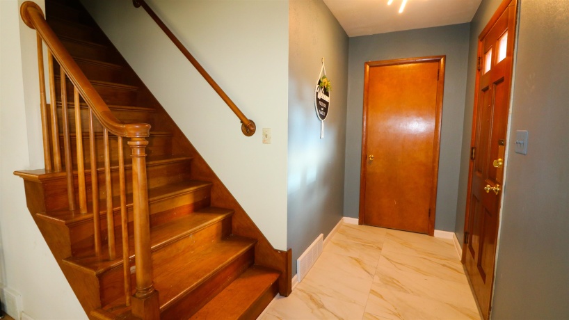 1718 Larkspur, ROCKFORD, Illinois 61107, 4 Bedrooms Bedrooms, ,2 BathroomsBathrooms,House,For Sale,Larkspur,202505873