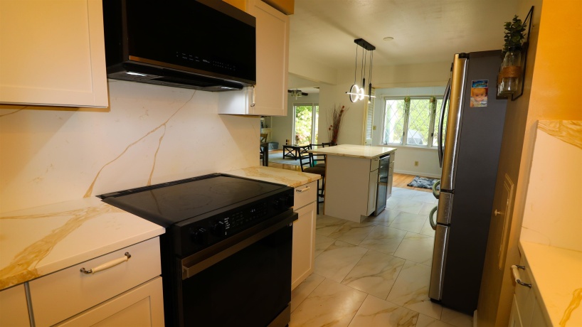 1718 Larkspur, ROCKFORD, Illinois 61107, 4 Bedrooms Bedrooms, ,2 BathroomsBathrooms,House,For Sale,Larkspur,202505873