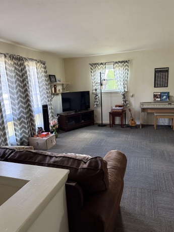 1909 Laurel, FREEPORT, Illinois 61032, 3 Bedrooms Bedrooms, ,1 BathroomBathrooms,House,For Sale,Laurel,202505881