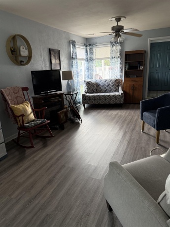 1909 Laurel, FREEPORT, Illinois 61032, 3 Bedrooms Bedrooms, ,1 BathroomBathrooms,House,For Sale,Laurel,202505881