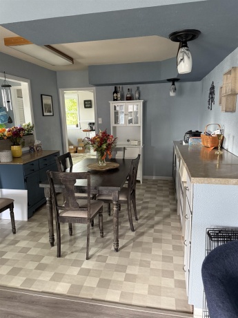 1909 Laurel, FREEPORT, Illinois 61032, 3 Bedrooms Bedrooms, ,1 BathroomBathrooms,House,For Sale,Laurel,202505881