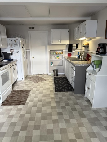 1909 Laurel, FREEPORT, Illinois 61032, 3 Bedrooms Bedrooms, ,1 BathroomBathrooms,House,For Sale,Laurel,202505881