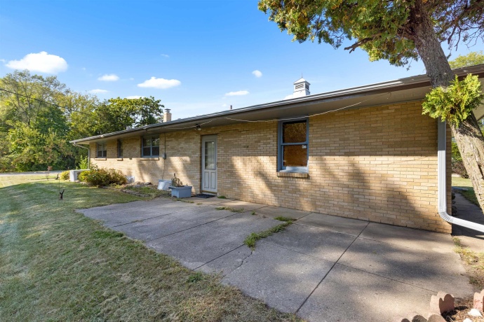 2916 School, ROCKFORD, Illinois 61101, 3 Bedrooms Bedrooms, ,1 BathroomBathrooms,House,For Sale,School,202505886