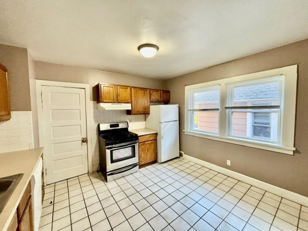 1131 Main, ROCKFORD, Illinois 61103, ,3 - 4 Units,For Sale,Main,202505889