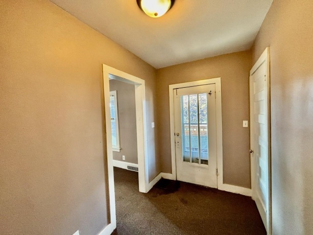 1131 Main, ROCKFORD, Illinois 61103, ,3 - 4 Units,For Sale,Main,202505889