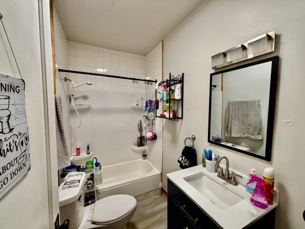 1131 Main, ROCKFORD, Illinois 61103, ,3 - 4 Units,For Sale,Main,202505889