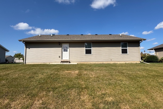 3041 Huntington, BELVIDERE, Illinois 61008, 3 Bedrooms Bedrooms, ,2 BathroomsBathrooms,House,For Sale,Huntington,202505905