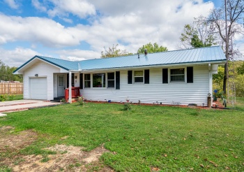 9793 IL RTE 84, HANOVER, Illinois 61041, 3 Bedrooms Bedrooms, ,2 BathroomsBathrooms,House,For Sale,IL RTE 84,202505919