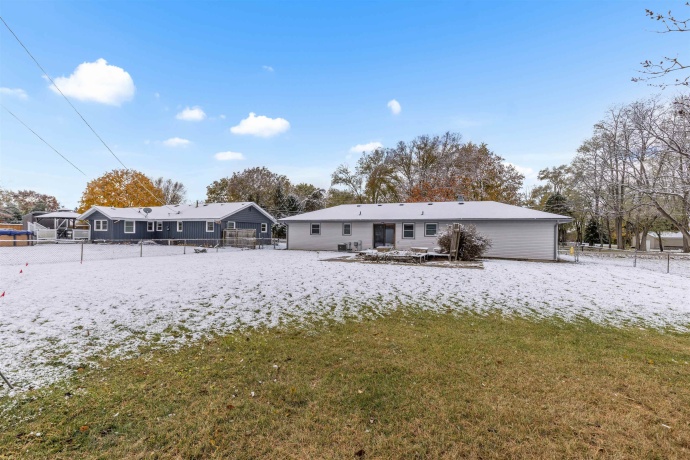 11807 Ventura, MACHESNEY PARK, Illinois 61115, 3 Bedrooms Bedrooms, ,1 BathroomBathrooms,House,For Sale,Ventura,202505921