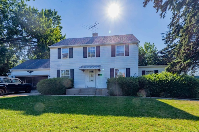 310 Fletcher, MOUNT MORRIS, Illinois 61054, 4 Bedrooms Bedrooms, ,2 BathroomsBathrooms,House,For Sale,Fletcher,202504066