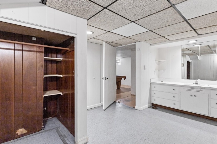 1104 Winthrop, ROCKFORD, Illinois 61107, 3 Bedrooms Bedrooms, ,2 BathroomsBathrooms,House,For Sale,Winthrop,202505294