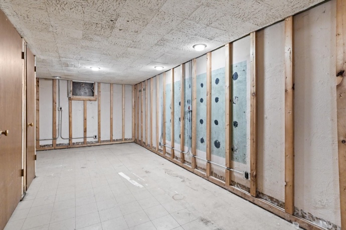 1104 Winthrop, ROCKFORD, Illinois 61107, 3 Bedrooms Bedrooms, ,2 BathroomsBathrooms,House,For Sale,Winthrop,202505294