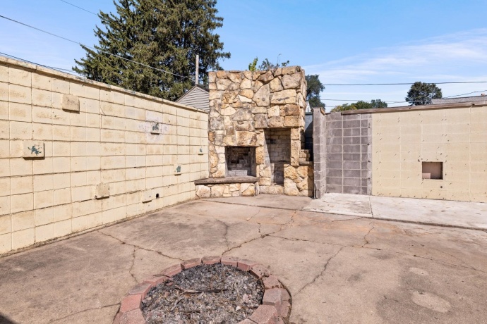 1104 Winthrop, ROCKFORD, Illinois 61107, 3 Bedrooms Bedrooms, ,2 BathroomsBathrooms,House,For Sale,Winthrop,202505294