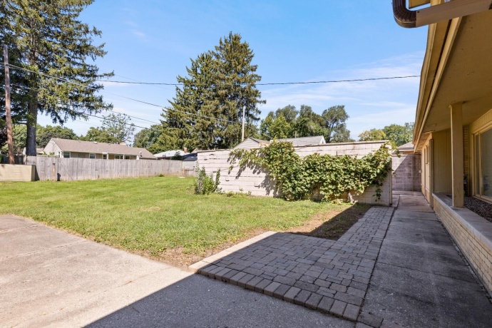 1104 Winthrop, ROCKFORD, Illinois 61107, 3 Bedrooms Bedrooms, ,2 BathroomsBathrooms,House,For Sale,Winthrop,202505294