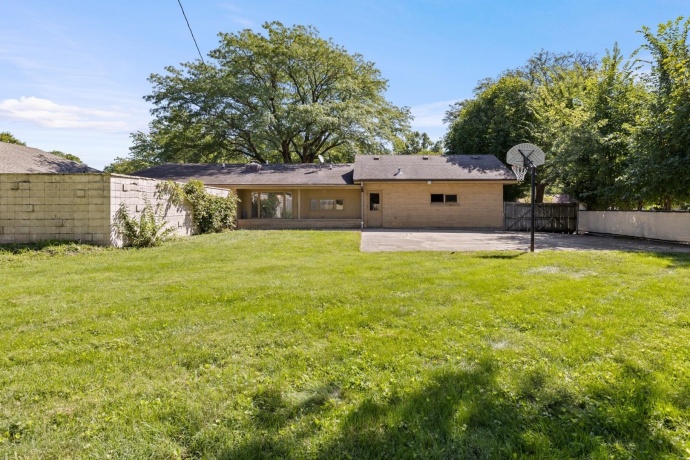 1104 Winthrop, ROCKFORD, Illinois 61107, 3 Bedrooms Bedrooms, ,2 BathroomsBathrooms,House,For Sale,Winthrop,202505294