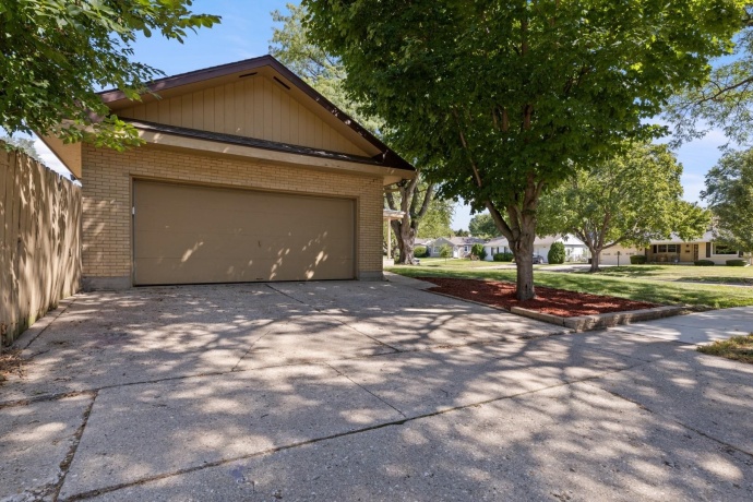 1104 Winthrop, ROCKFORD, Illinois 61107, 3 Bedrooms Bedrooms, ,2 BathroomsBathrooms,House,For Sale,Winthrop,202505294