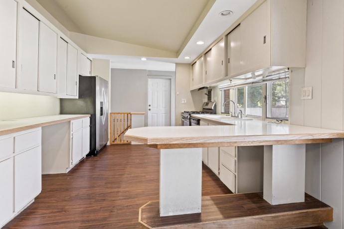 1104 Winthrop, ROCKFORD, Illinois 61107, 3 Bedrooms Bedrooms, ,2 BathroomsBathrooms,House,For Sale,Winthrop,202505294