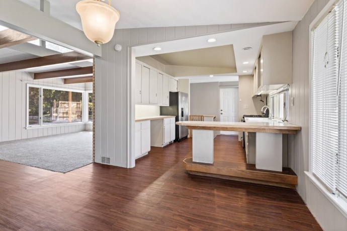 1104 Winthrop, ROCKFORD, Illinois 61107, 3 Bedrooms Bedrooms, ,2 BathroomsBathrooms,House,For Sale,Winthrop,202505294