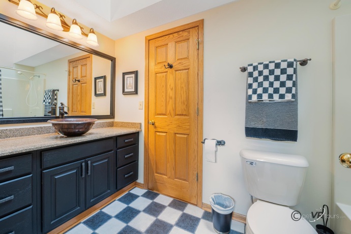 4726 Longhollow, GALENA, Illinois 61036, 4 Bedrooms Bedrooms, ,4 BathroomsBathrooms,House,For Sale,Longhollow,202505942