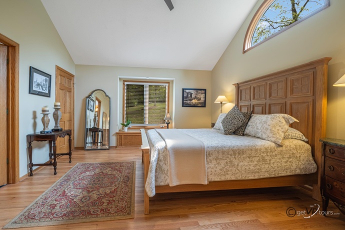 4726 Longhollow, GALENA, Illinois 61036, 4 Bedrooms Bedrooms, ,4 BathroomsBathrooms,House,For Sale,Longhollow,202505942