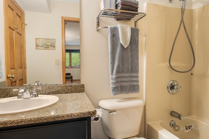 4726 Longhollow, GALENA, Illinois 61036, 4 Bedrooms Bedrooms, ,4 BathroomsBathrooms,House,For Sale,Longhollow,202505942