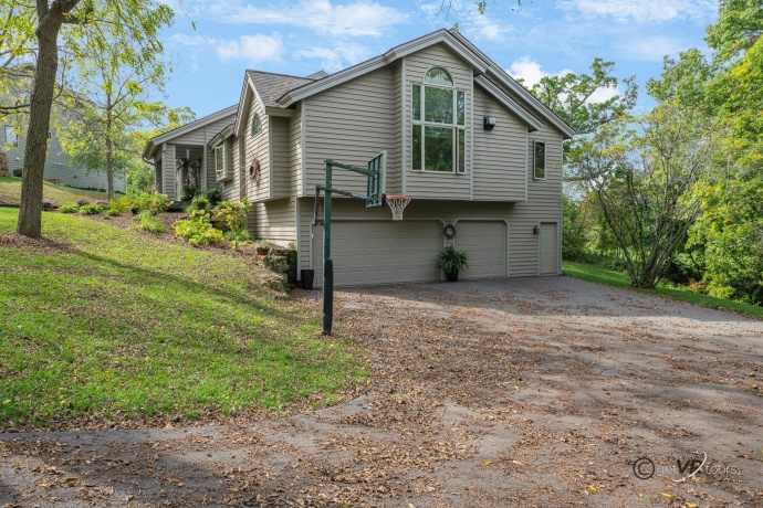 4726 Longhollow, GALENA, Illinois 61036, 4 Bedrooms Bedrooms, ,4 BathroomsBathrooms,House,For Sale,Longhollow,202505942