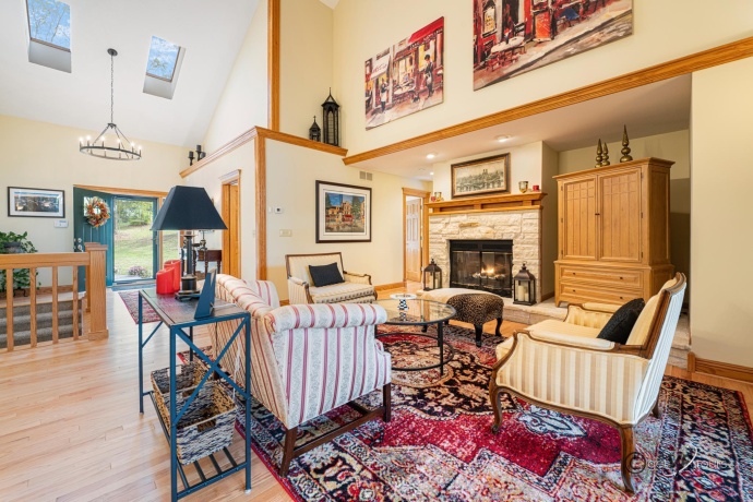 4726 Longhollow, GALENA, Illinois 61036, 4 Bedrooms Bedrooms, ,4 BathroomsBathrooms,House,For Sale,Longhollow,202505942