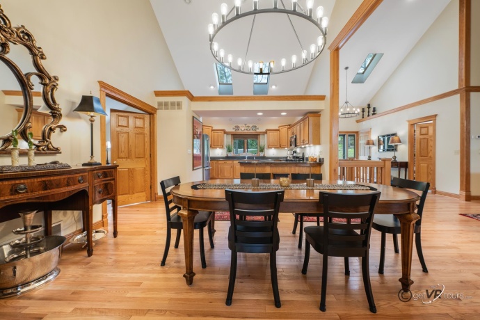 4726 Longhollow, GALENA, Illinois 61036, 4 Bedrooms Bedrooms, ,4 BathroomsBathrooms,House,For Sale,Longhollow,202505942