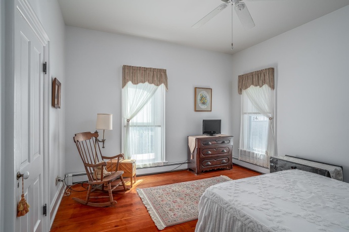 704 River, SABULA, Iowa 52070, 4 Bedrooms Bedrooms, ,3 BathroomsBathrooms,House,For Sale,River,202505950