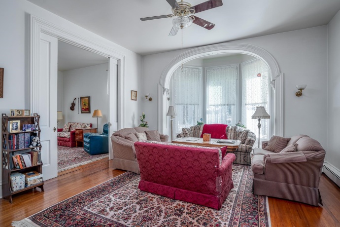 704 River, SABULA, Iowa 52070, 4 Bedrooms Bedrooms, ,3 BathroomsBathrooms,House,For Sale,River,202505950